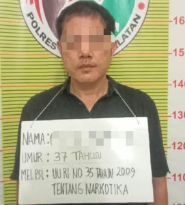 Pemilik sabu, AWS, ditangkap Sat Resnarkoba Polres Tapsel di Kelurahan Pasar Gunung Tua, Kecamatan Padang Bolak, Kabupaten Paluta.