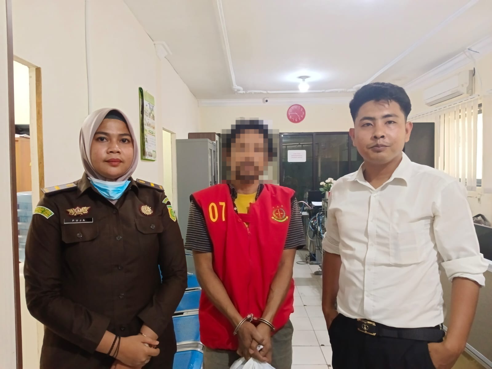Penyidik Polsek Padang Bolak serahkan tersangka kasus Curat ke Jaksa