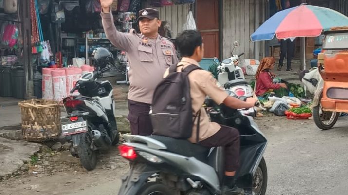 Polsek Sipirok Gelar PAM Padat Pagi, Arus Lalu Lintas di Pasar Sipirok Lancar