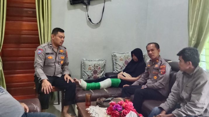Polsek Saipar Dolok Hole Berikan Santunan Sosial