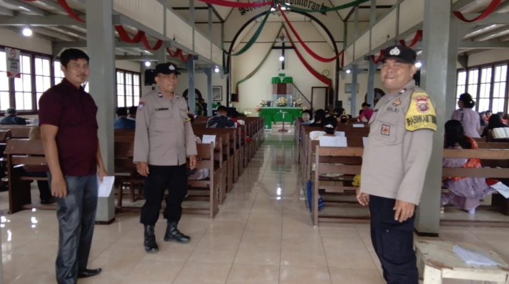 Polsek Sipirok Amankan Ibadah Minggu di Dua Gereja, Pastikan Jemaat Beribadah dengan Nyaman