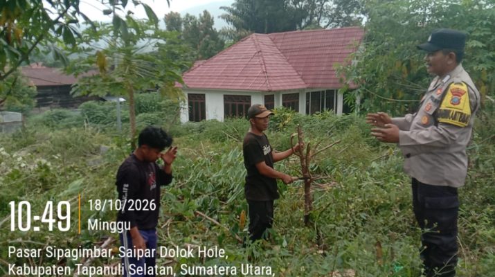 Polisi Peduli Pengangguran di SipagimbarPolisi Peduli Pengangguran di Sipagimbar