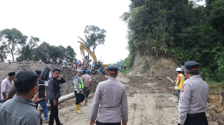 Jalinsum Sipirok-Tarutung amblas