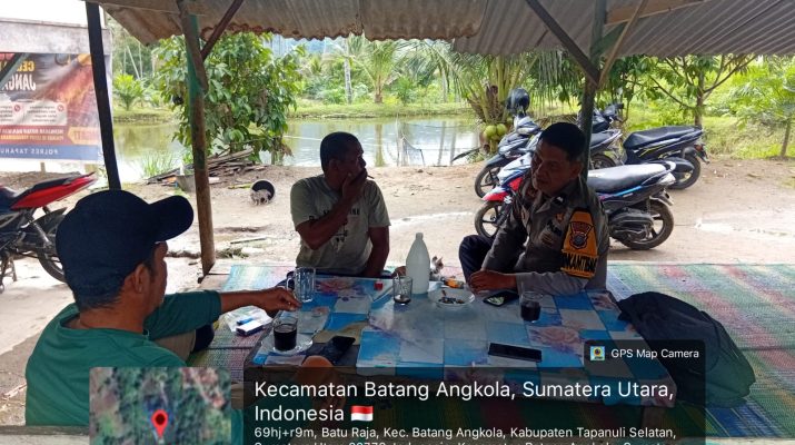 Bhabinkamtibmas Polsek Batang Angkola Sambangi Warga Sipange Siunjam, Tampung Aspirasi Kamtibmas